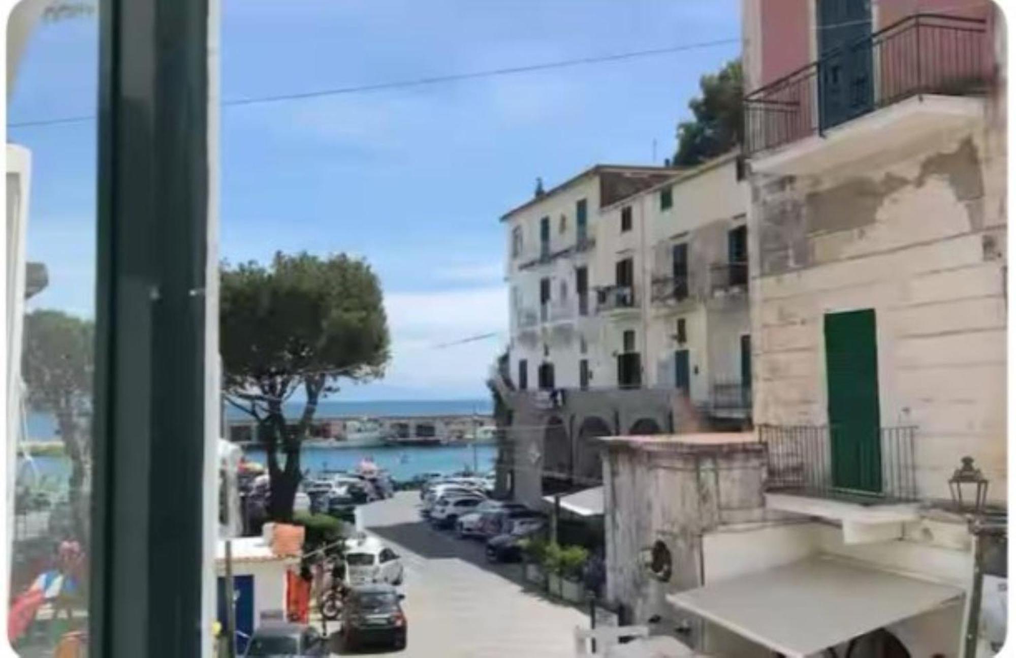 Cantone On The *